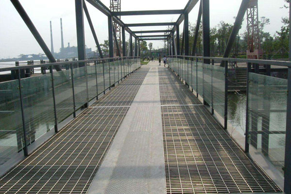 污水廠(chǎng)鋼格柵板工案例